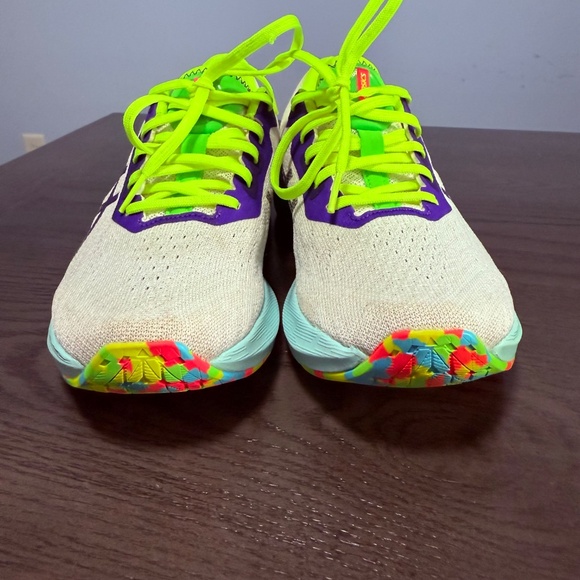 Asics Dynablast 2 Women's Running Shoes White 1012B248 Size 8 - Picture 2 of 10